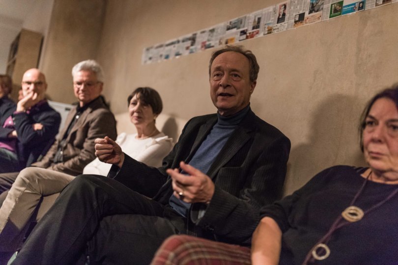 Gespannte Leserinnen und Leser beim Redaktionsbesuch in Leipzig