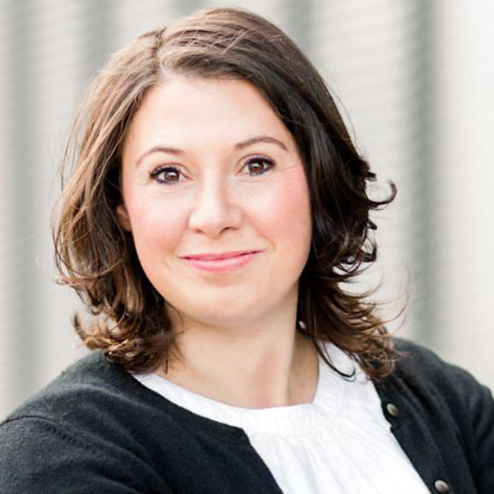 Dr. Julia Hense