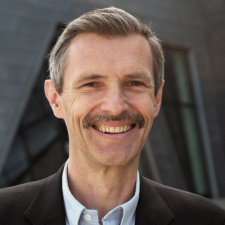 Prof. Dr. Stefan Schaltegger