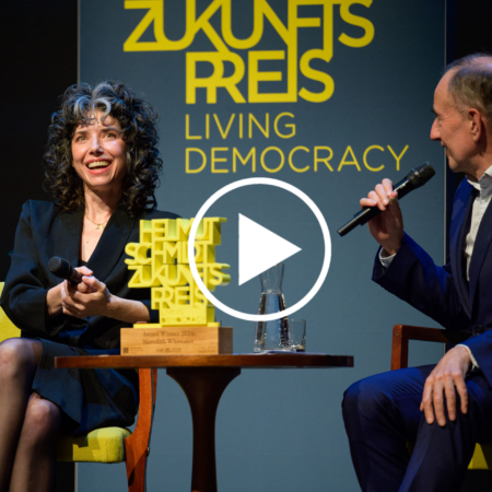 Zum Video mit Meredith Whittaker und Uwe Jean Heuser