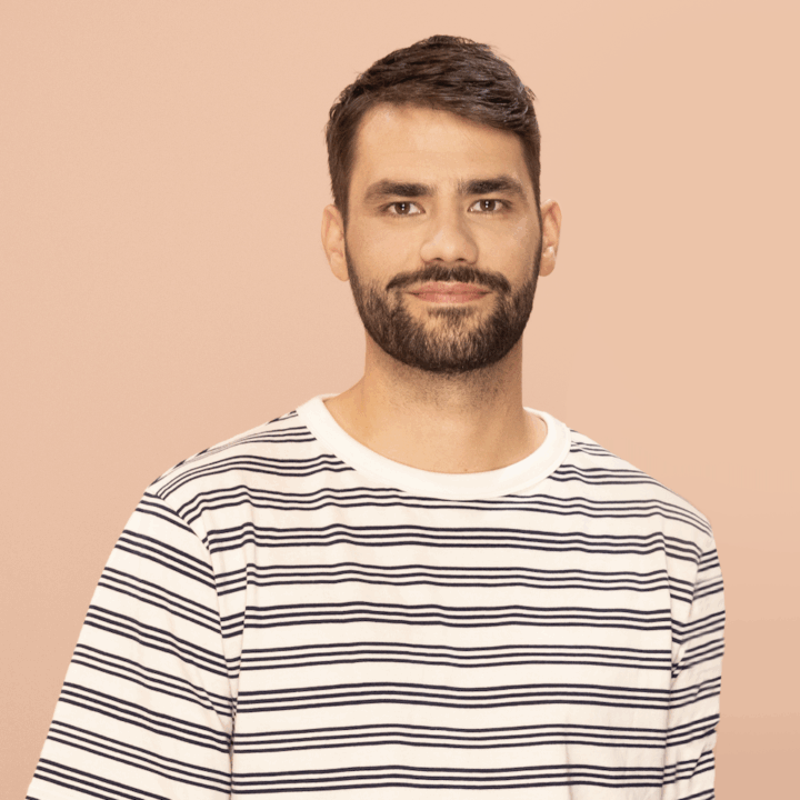 Bild von Christoph Farkas, Mann mit braunen Haaren und Bart