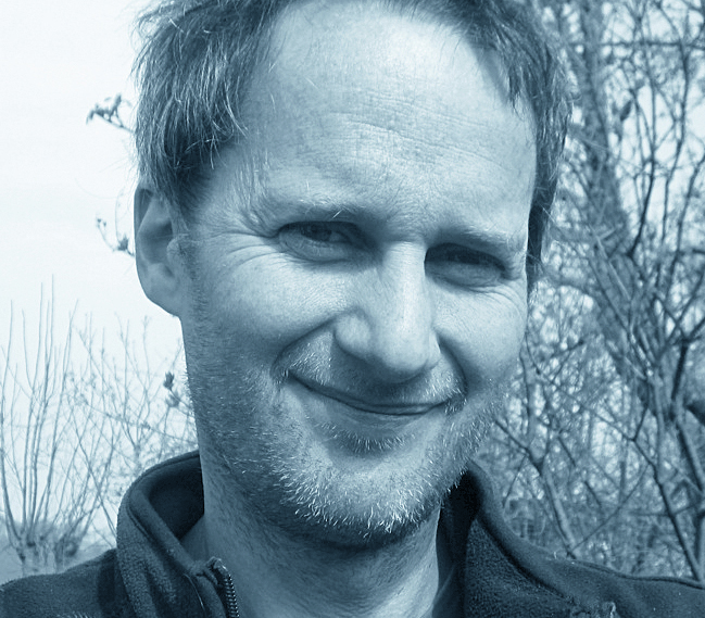 Schwarz-Weiß-Portrait eines Mannes